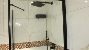 Bathroom - Vrbo Property (Heilbronn)