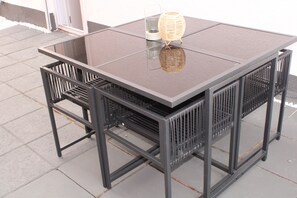Outdoor dining - Vrbo Property (Heilbronn)
