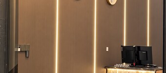 No.1 Diamond Hotel