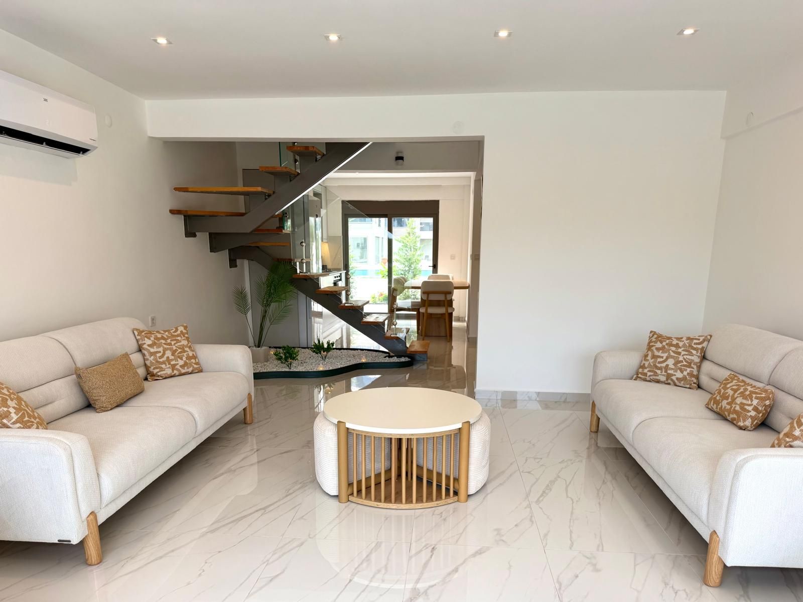 Family Villa, Balcony, Sea View | Living area