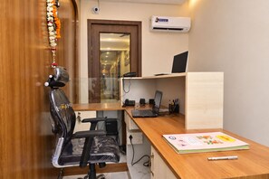 Ảnh chưa phân loại, 3 trong số 19 ảnh, nút