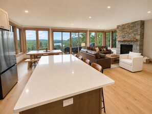 Living area - Dog-Friendly Lake + Ski Retreat with 7 Person Hot Tub + Game Room, Sleeps 15 (Woodstock)