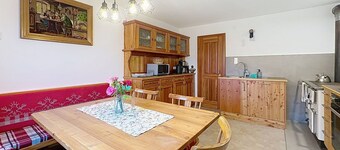 Beautiful private villa for 10 guests with WIFI, TV, terrace and pets allowed