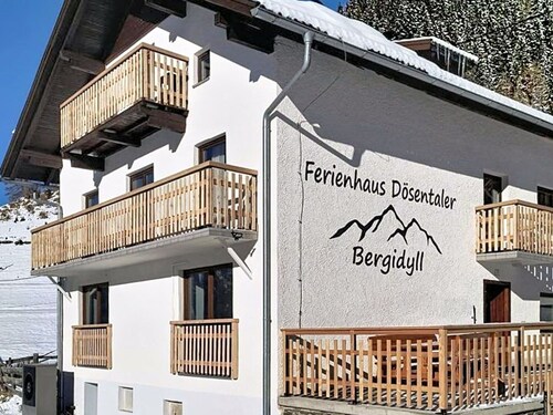 Beautiful private villa for 10 people with WIFI, TV, terrace and pets allowed