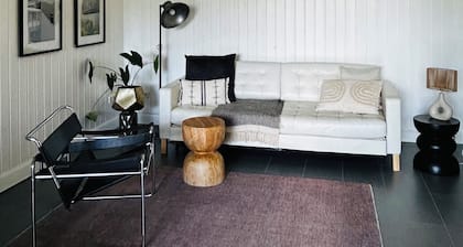 Peaceful apartment in city farmhouse in Heiloo perfect for relaxing stay