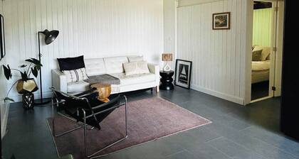 Peaceful apartment in city farmhouse in Heiloo perfect for relaxing stay