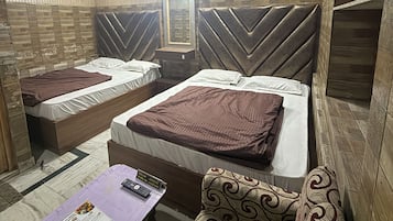 Basic Quadruple Room | Free WiFi