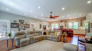 Unclassified image, 3 of 37, button - Fun w/ Family! Spacious Maryville Gem w/ Patio (Maryville)