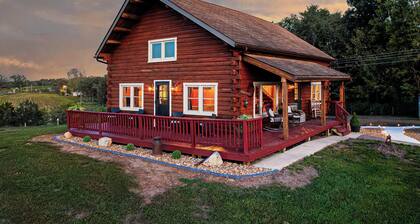 'ponde-rosa Views' Cabin Retreat w/ a View!