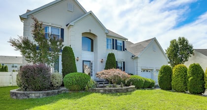 Spacious Group Getaway Near Grounds For Sculpture