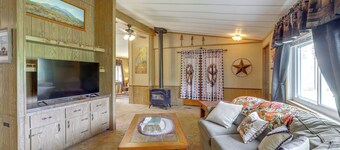 Rural Home Close to Hot Springs & 4 Ski Resorts