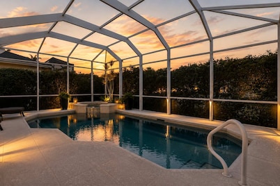 Waterfront Oasis Pool Private Dock Firepit