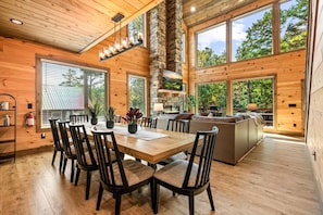 Cabin, 5 phòng ngủ | Khu ăn uống