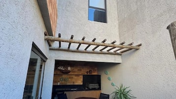 House | Terrace/patio