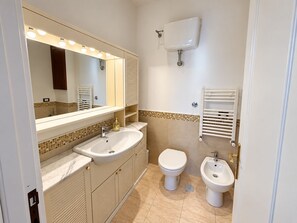 Immagine non classificata, 2 di 47, pulsante