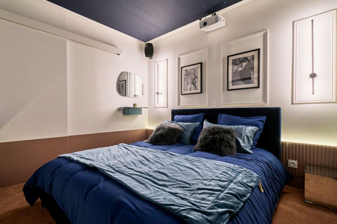 1 bedroom, desk, iron/ironing board, WiFi