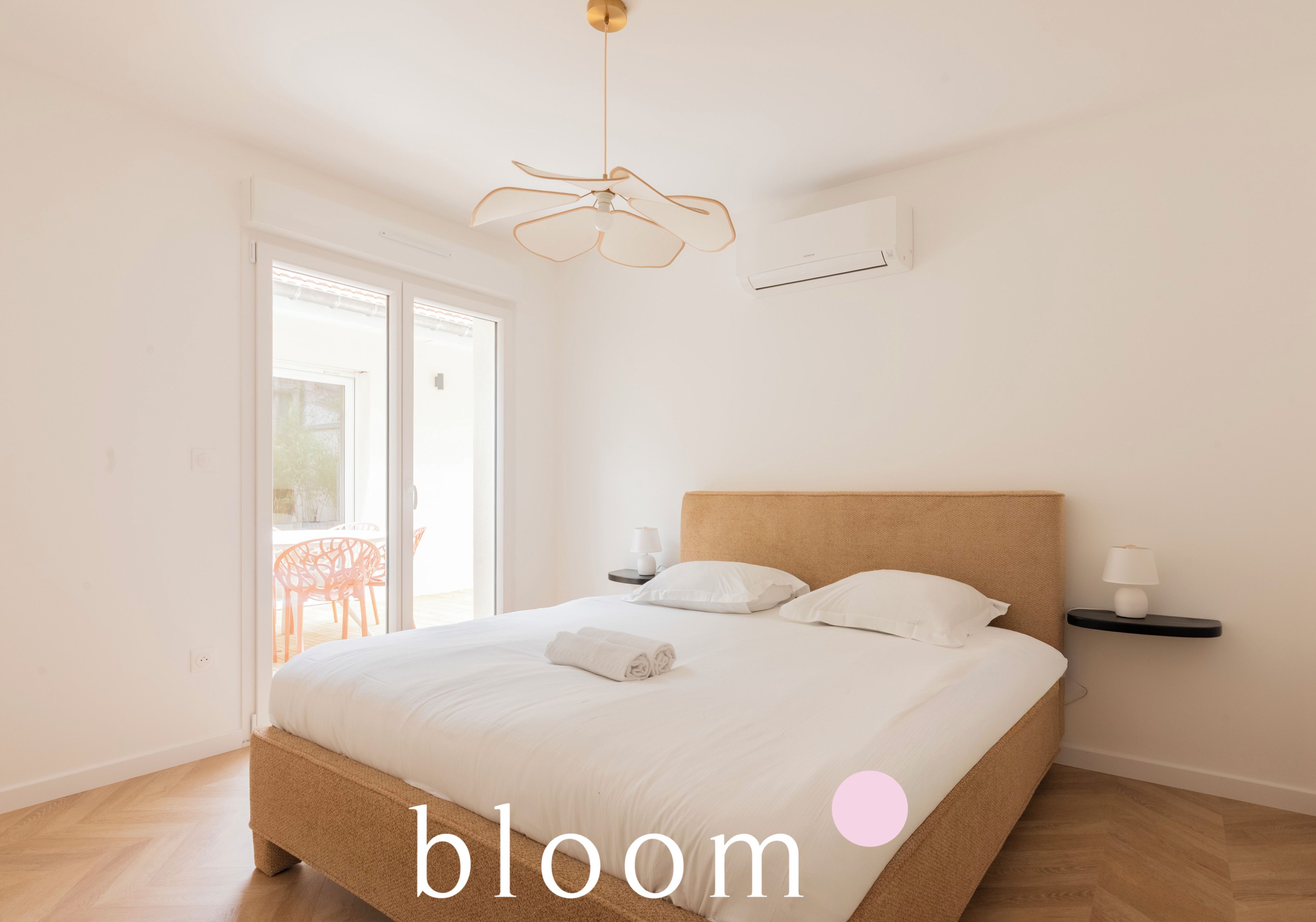 Iron/ironing board, travel cot, WiFi, bed sheets