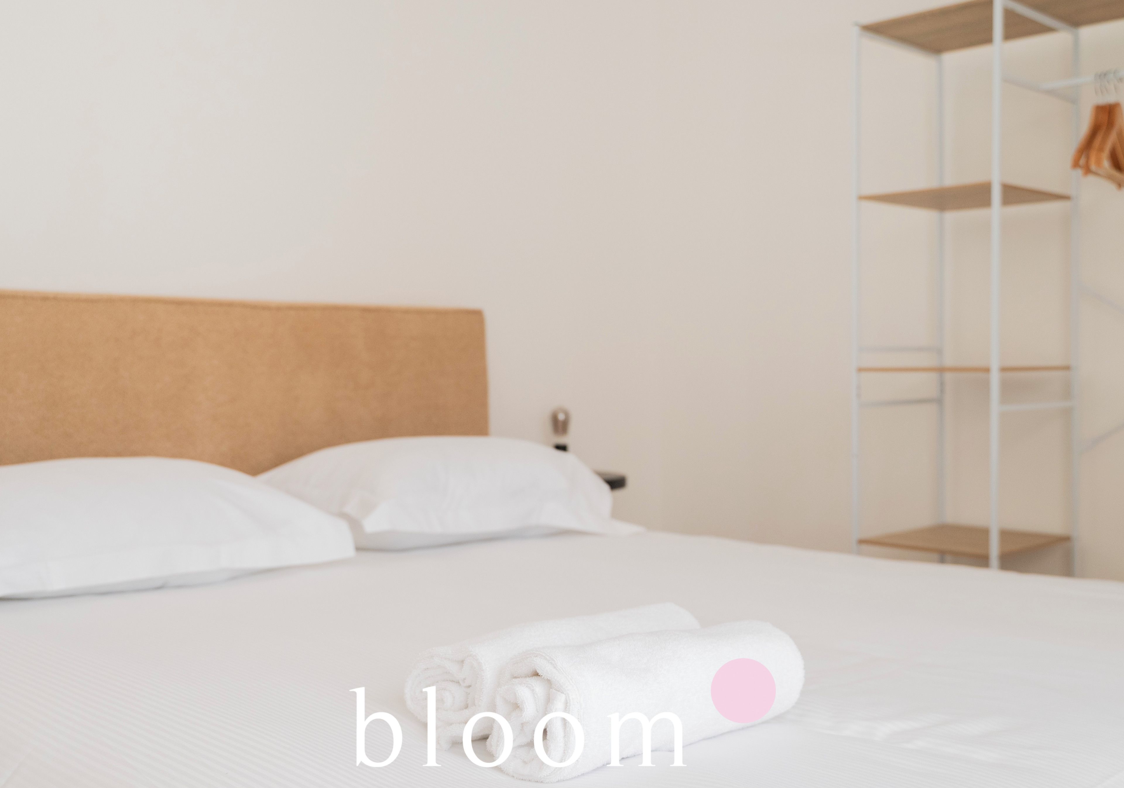 Iron/ironing board, travel cot, WiFi, bed sheets