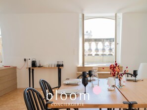 Dining - L'Émeraude Stanislas — Terrasse privée sur la Place Stanislas (Nancy)