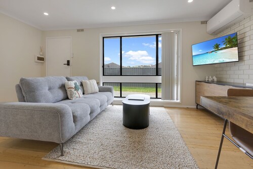 Lake & Tide: A fresh, modern escape close to Cunninghame Arm