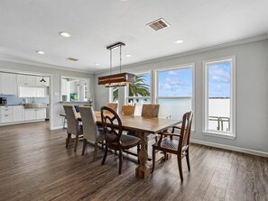 Dining Area - Seating for 8 - Second Floor - Pink Pearl | Updated Bayfront Home w/ Private Dock! (Rockport)