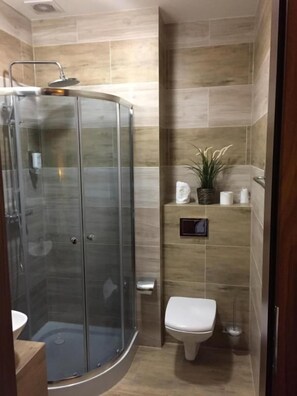 Quadruple Room | Bathroom - Villa Virgo B&B Biznes Rumia (Rumia)
