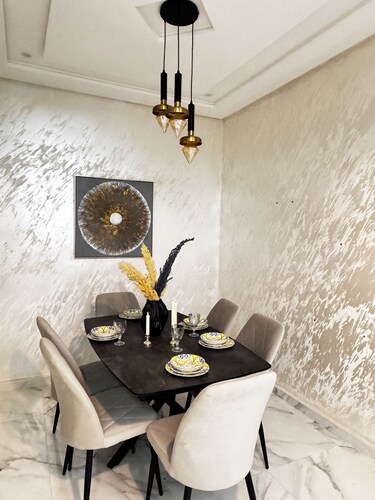 Chic & Cozy Apartment