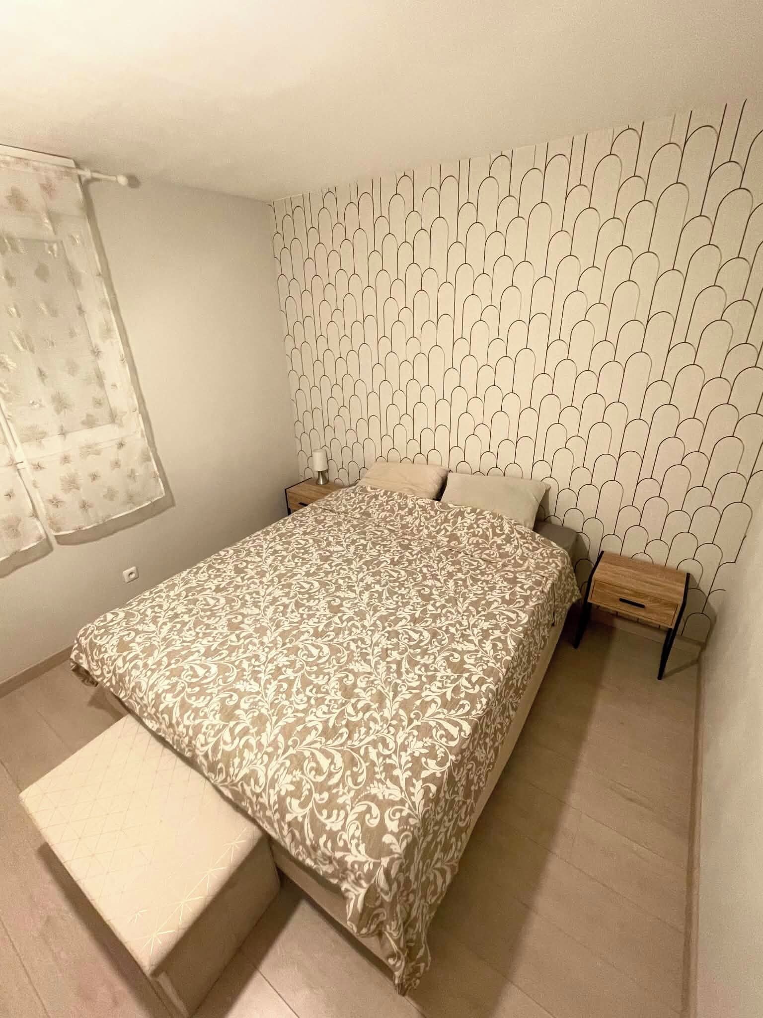 2 quartos, berço de viagem, Wi-Fi de cortesia, roupa de cama