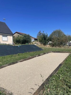 Unclassified image, 5 of 13, button - Vrbo Property (Saint-Lamain)