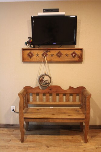Private East Texas Ranch Retreat with 7 Cabins, Trophy Fishing & More