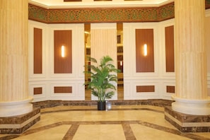 Ảnh chưa phân loại, 2 trong số 13 ảnh, nút