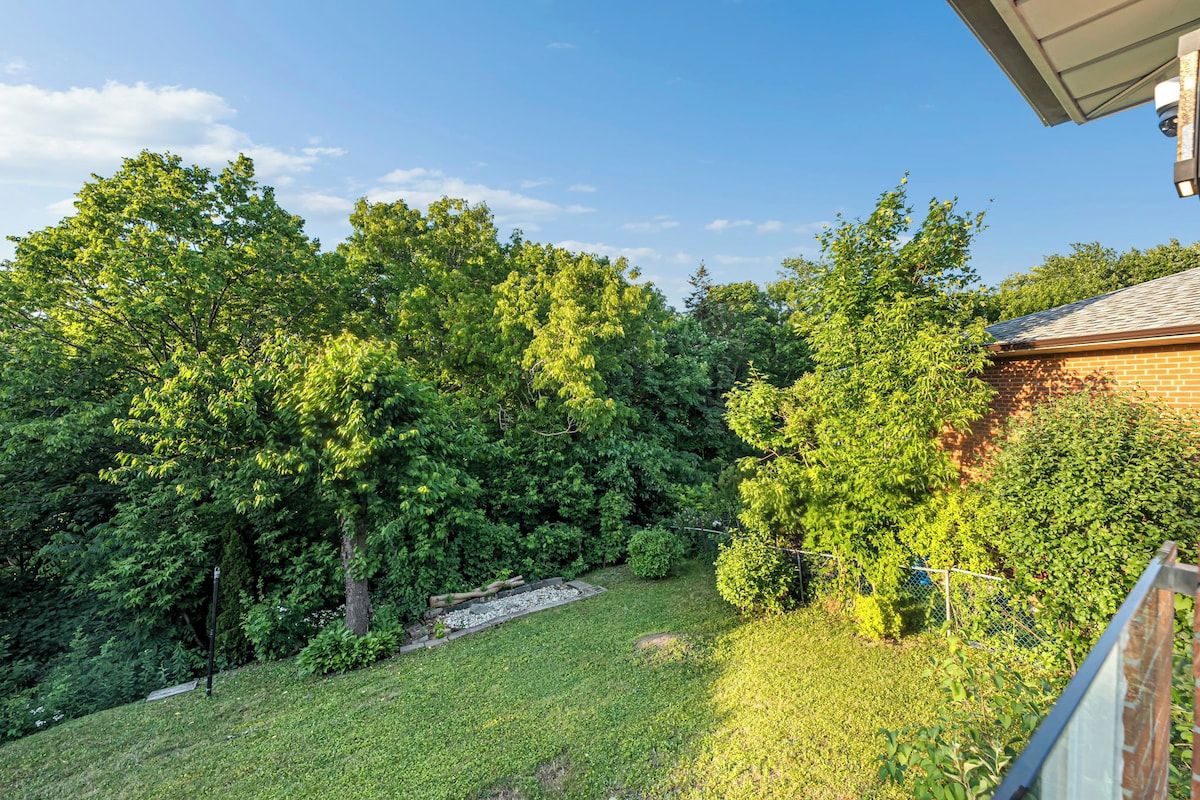 Comfortable North York home in a convenient Toronto location