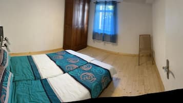 WiFi, bed sheets