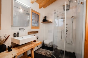 Unclassified image, 3 of 23, button - Luxury Alpine Chalet for 10 with Hot Tub & Ski-In Location in Zermatt (Zermatt)