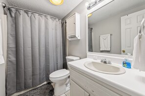 Unclassified image, 3 of 10, button - 3-bedroom house in perfect Ellijay with cool mountain vibes and wildlife (Ellijay)