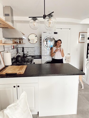 Cozy 2-bedroom Beach Bungalow in lovely Ocean Grove, NJ with AC