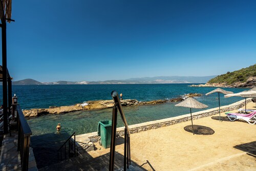 Denize Sıfır Villa. Özel Plaj&Doğal Havuz.Bodrum