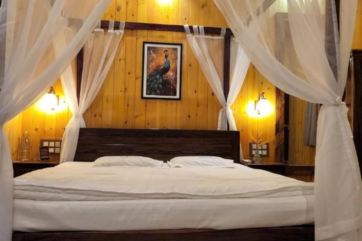 Luxury-Studio, Balkon, Flussblick | Bügeleisen/Bügelbrett, kostenloses WLAN