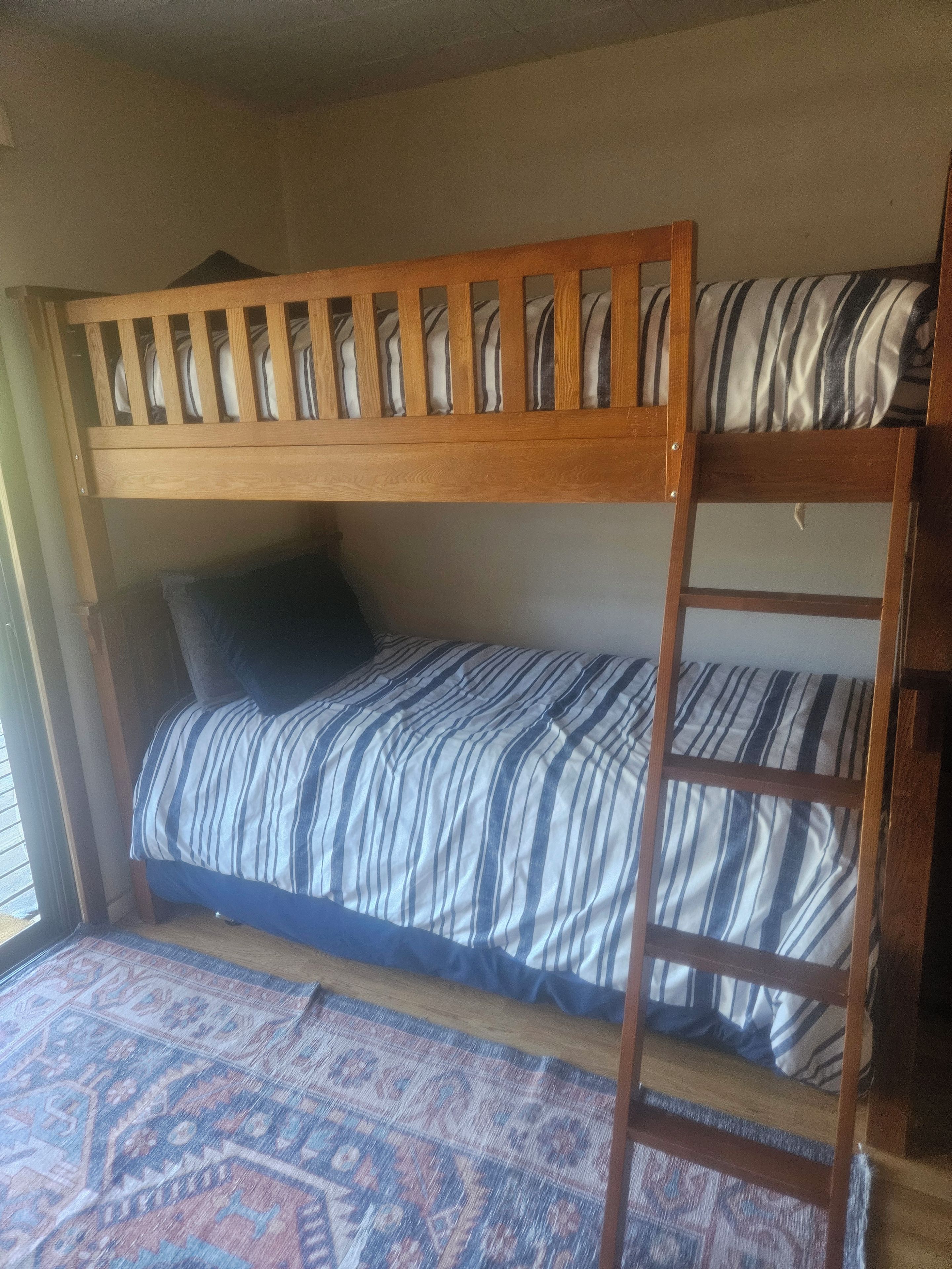 1 bedroom, WiFi (free), bed sheets