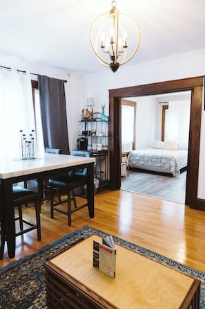 Room - The Center of it all near Bates, St. Mary’s & CMMC (Lewiston)