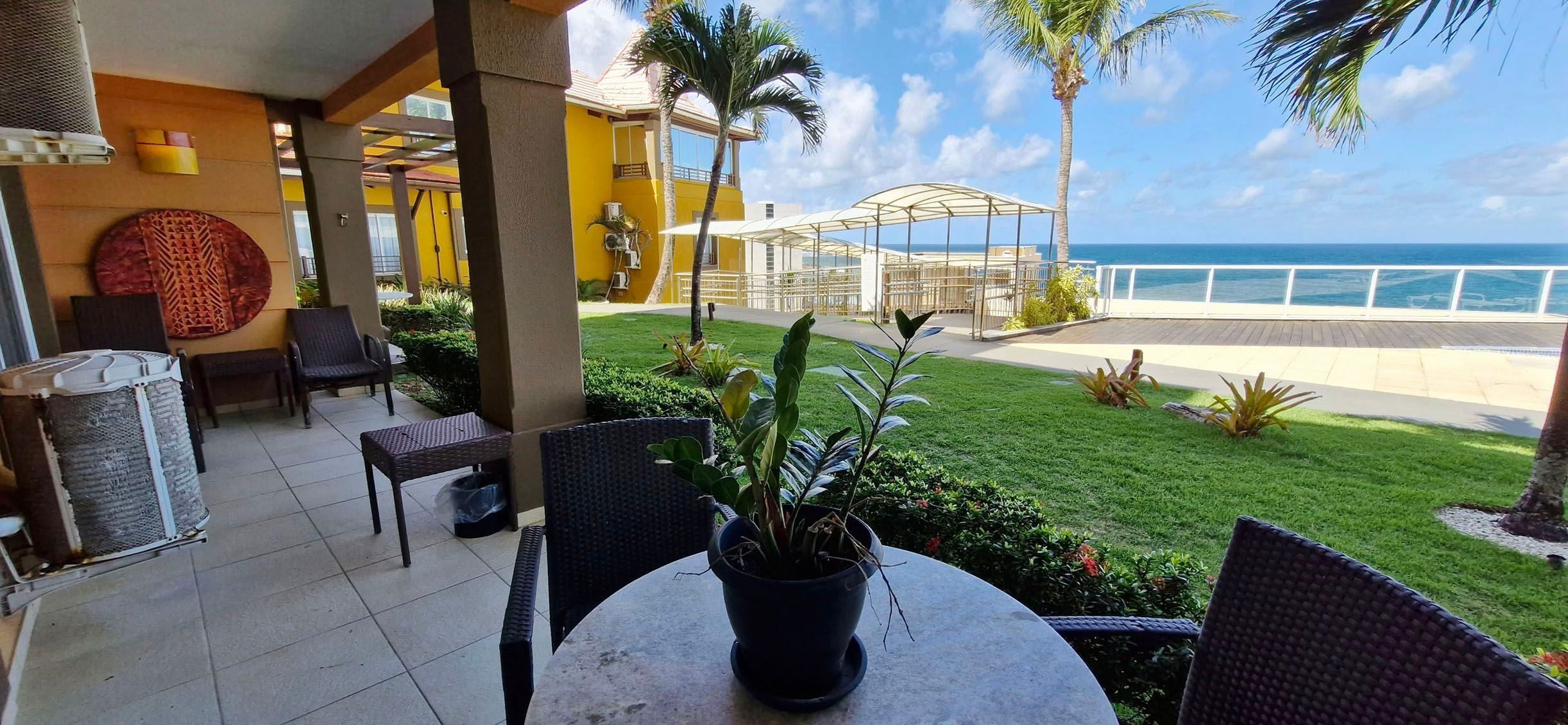 Apartment | Outdoor dining