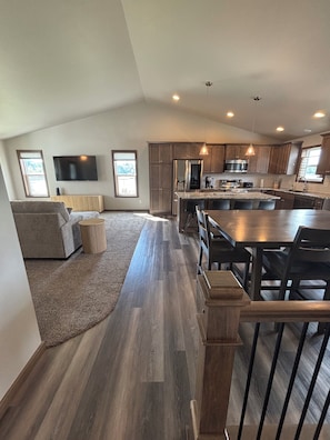 Dining - Beautiful new 3 bedroom, 2 bathroom home next to Smalley Park (Shawano)