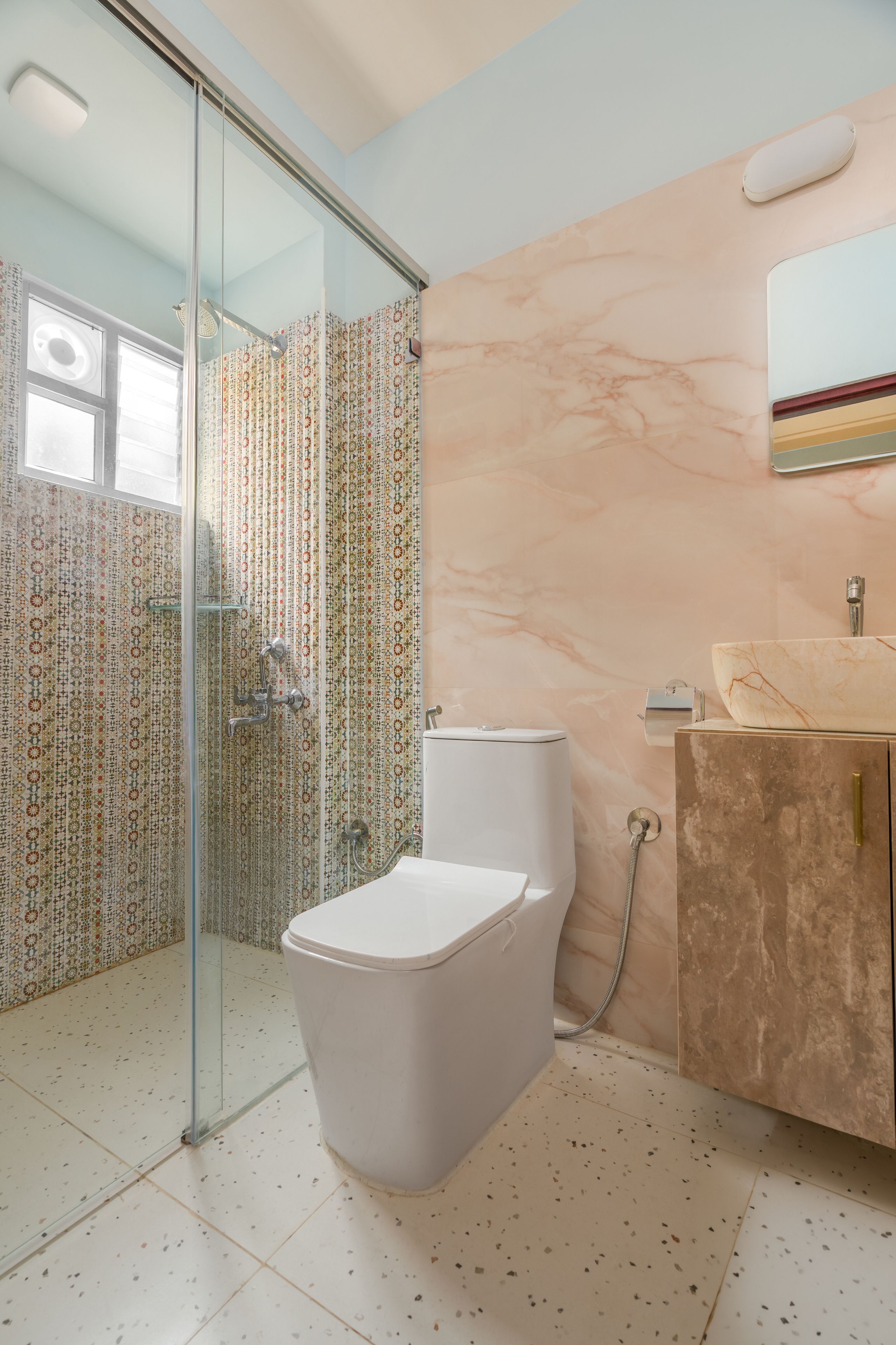 Premium appartement, 3 slaapkamers, balkon, uitzicht op de stad | Badkamer | Een douche, een haardroger, handdoeken, zeep
