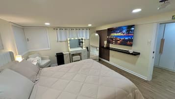 1 habitación, tabla de planchar con plancha, wifi gratis y ropa de cama