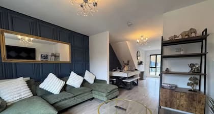 11 Radclyffe Mews