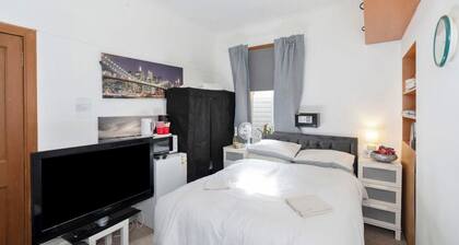 Room-bed & Breakfast Free Wifi Edinburgh