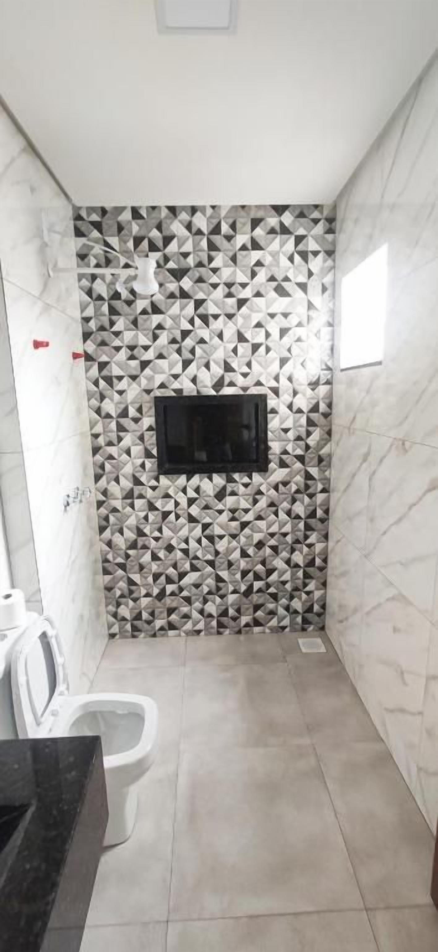 Ducha, toallas, papel higiénico
