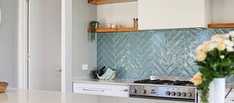 Diana's Joy - Luxury, Space, Golf & Coastal Living in Warrnambool