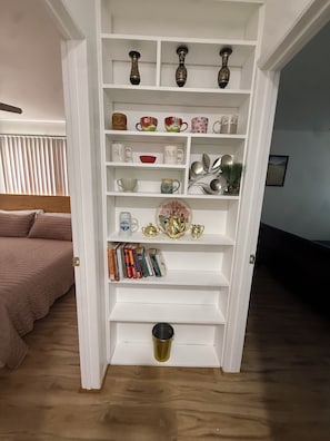 Luokittelematon kuva, 3 kautta 34, painike