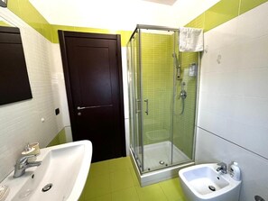 Bathroom - Vrbo Property (Cosenza)